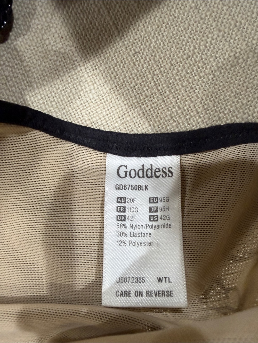 Goddess Black Lace Full Coverage Underwire Bra
Size 42G - Picture 3 of 3